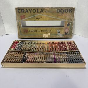 CRAYOLA CRAYONS 1958 BOX OF 72 SHARPENER MANY RARE RETIRED COLORS
